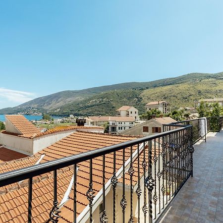 Premium Spot Apartments Херцег-Нови Экстерьер фото