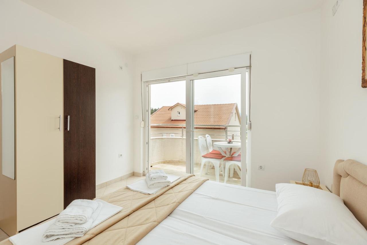Premium Spot Apartments Херцег-Нови Экстерьер фото